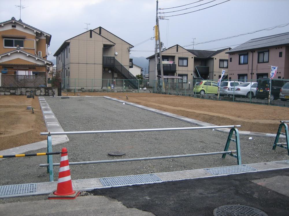 Local photos, including front road. Local (January 2013) Shooting