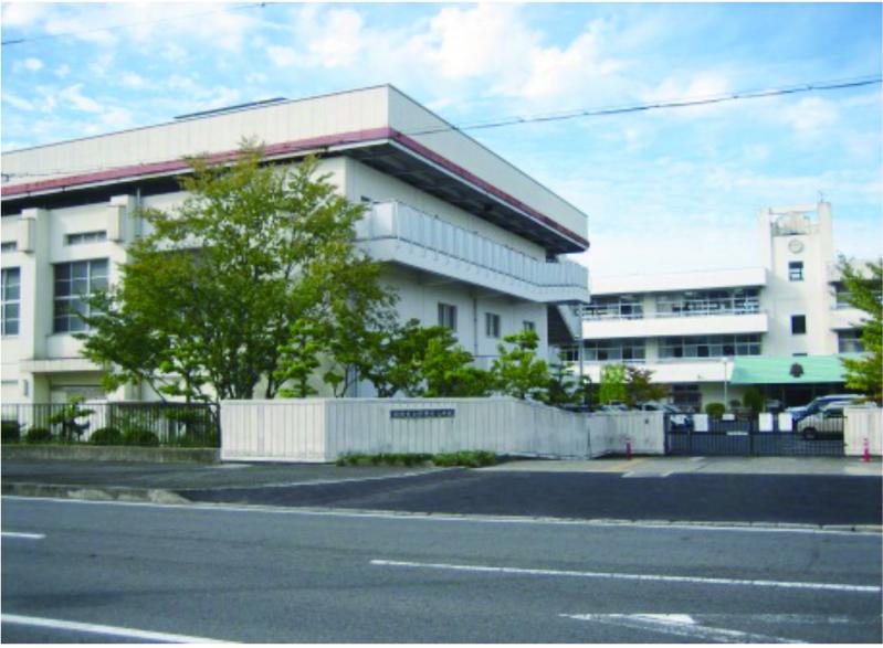 Primary school.  785m up to municipal Unebi North Elementary School