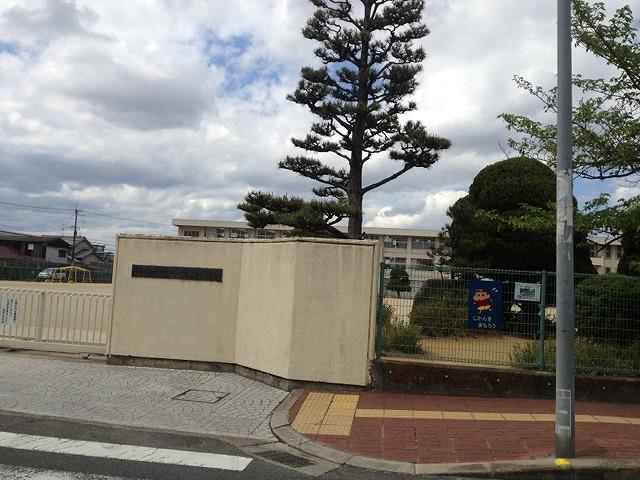 Primary school. Kashihara Municipal Masuga to elementary school 1372m
