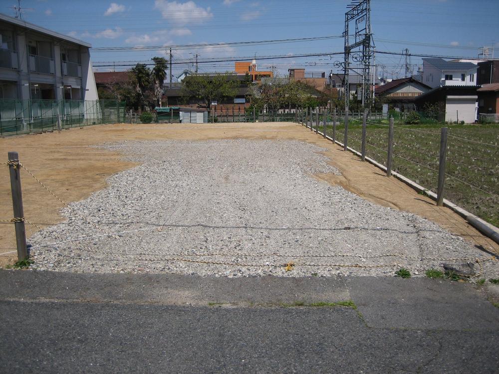 Local photos, including front road. Local (April 2013) Shooting