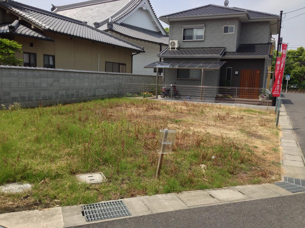 Local land photo. Northeast corner lot About 44 square meters