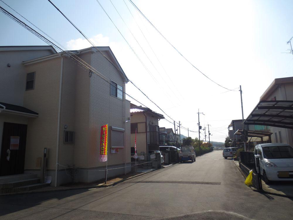 Local photos, including front road.  ■ There front road width 6m or more ■ 