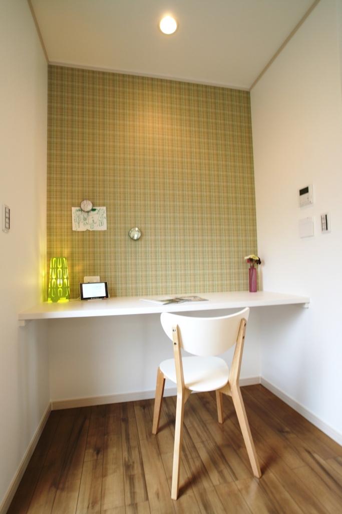 Model house photo. Mrs. Corner