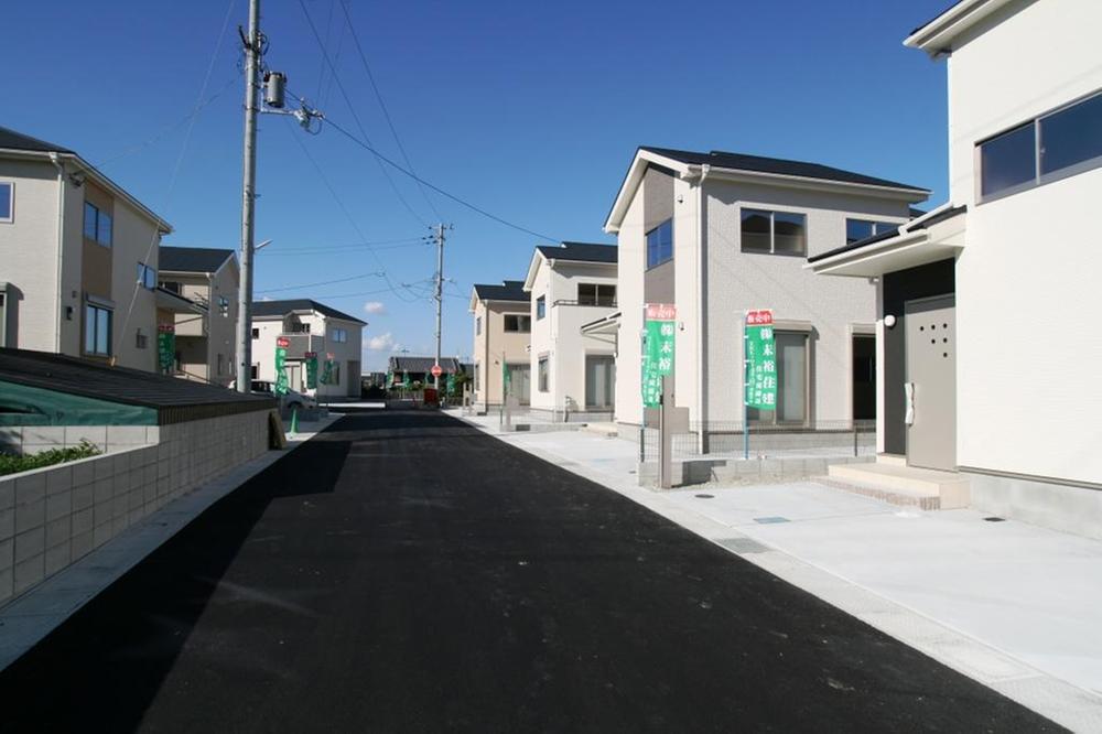 Local photos, including front road. Local (September 2013) Shooting