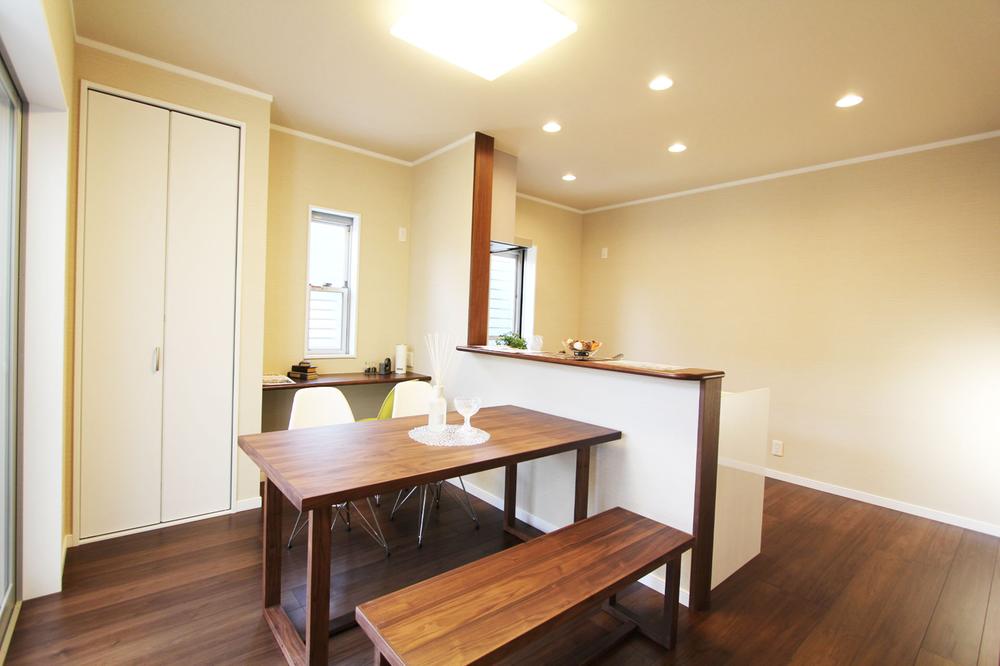 Non-living room. dining