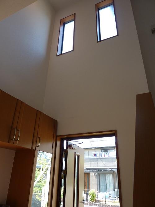 Entrance. Bright and feeling of freedom in Fukinuki!