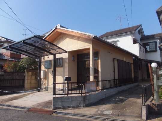 Local appearance photo. Exterior Photos The property is and Ken Heike in front photo, 2-story, which is built in the back