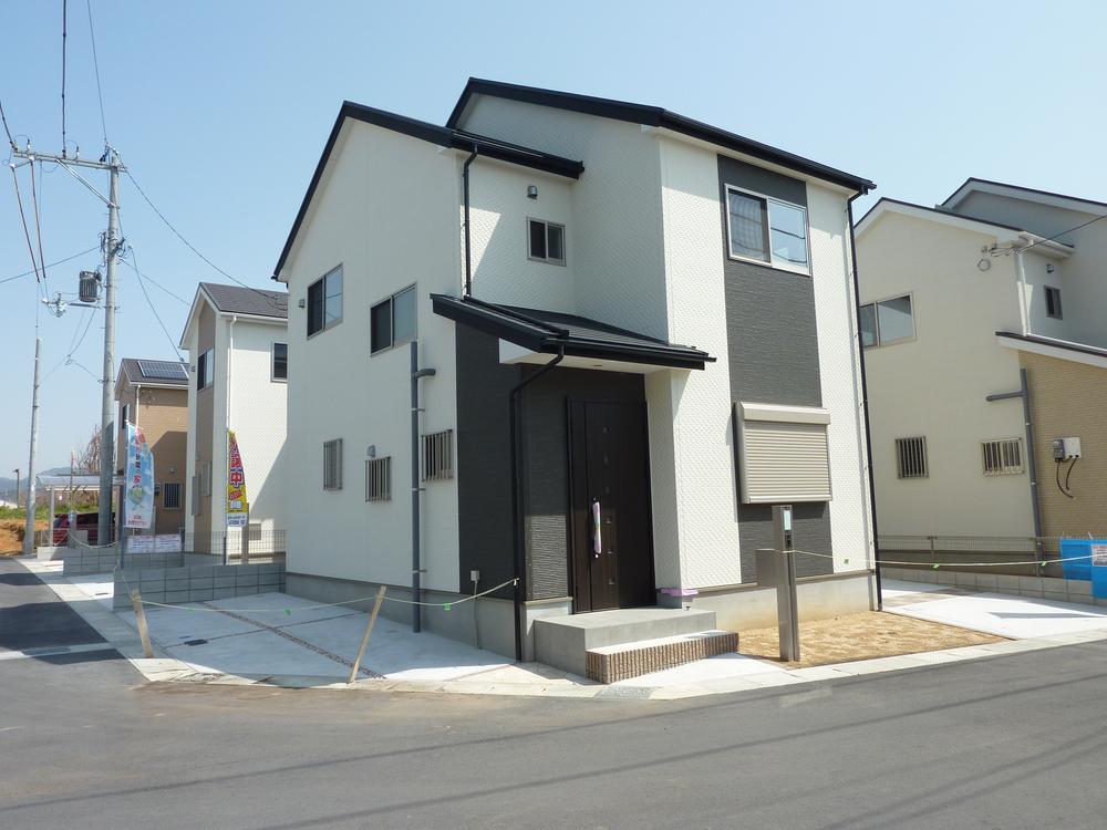 Same specifications photos (appearance). Please feel free to contact us, which will guide you through the same specification external view same specification model!