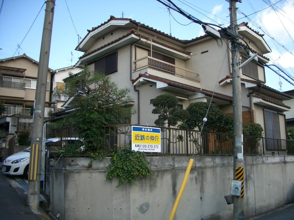 Local appearance photo. Local (11 May 2013) Shooting