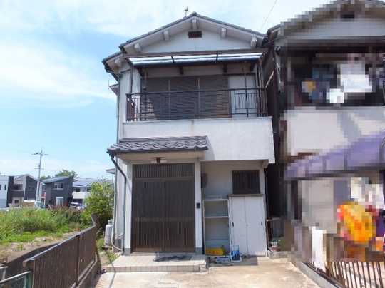 Local appearance photo. Exterior Photos For the south-facing, Day is good!