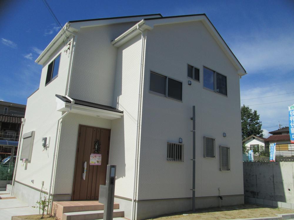 Rendering (appearance). Is an image building of the same specification!