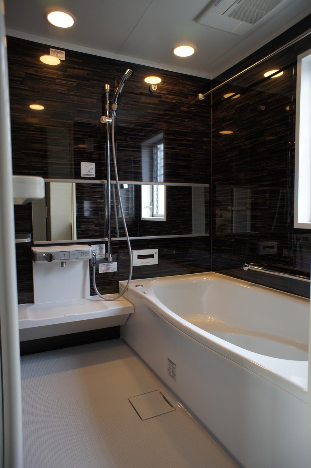 Bathroom. Spacious is one tsubo size. 