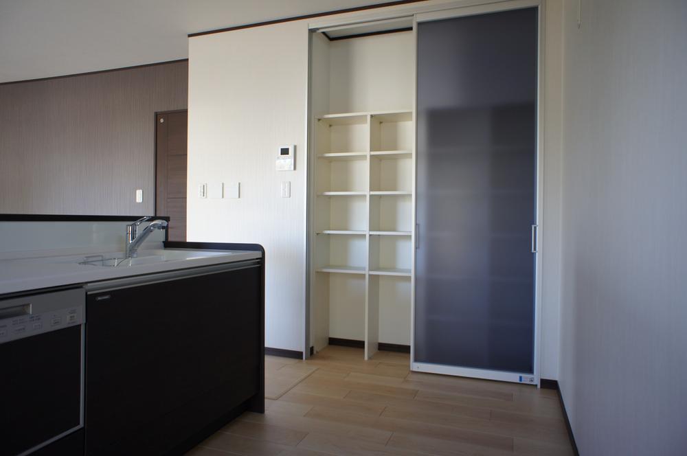 Receipt. Set up a pantry in the kitchen next to