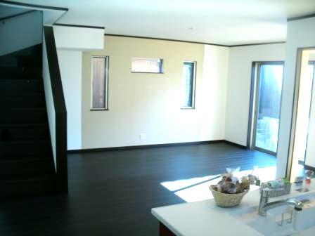 Living. Construction cases living