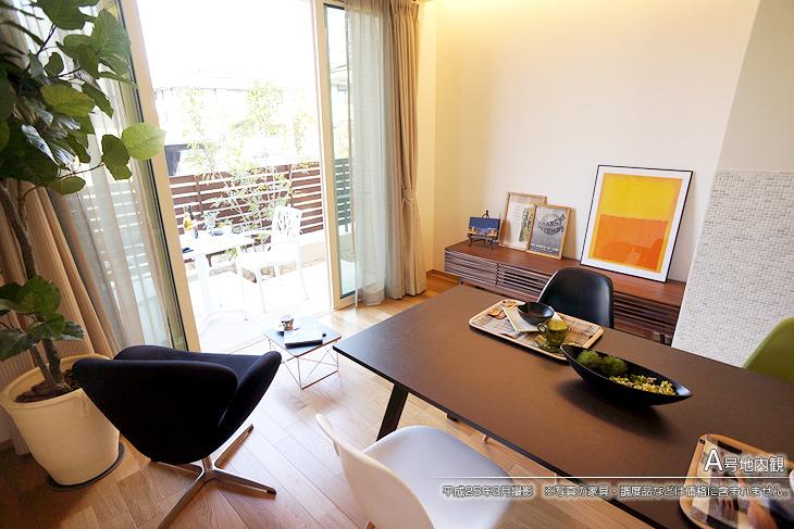 Living.  [A No. land] [A No. land introspection] March 2013 shooting  ※ Furniture in the photos ・ Such as furniture are not included in the price. 