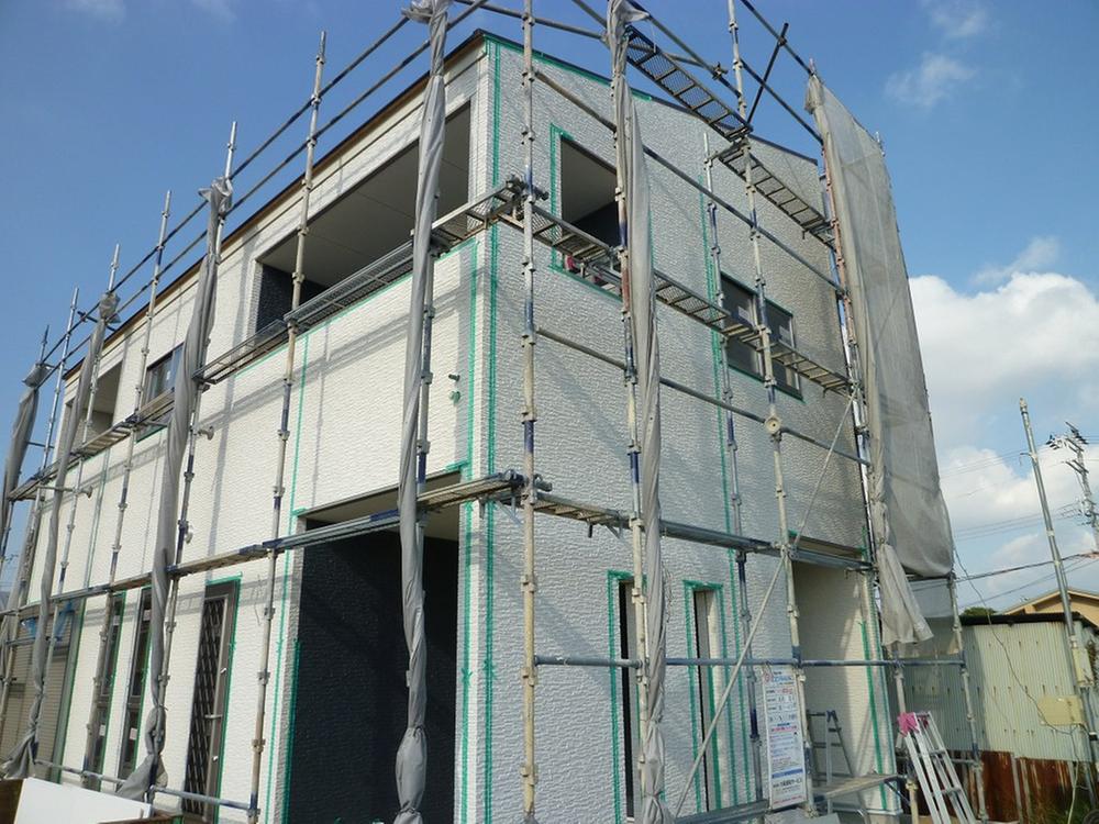 Local appearance photo. December 2013 is in the model house building! 