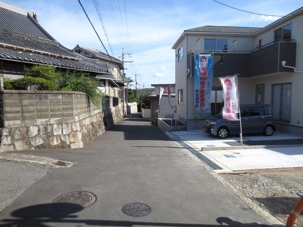 Local photos, including front road. ■ Front road about 4m ■