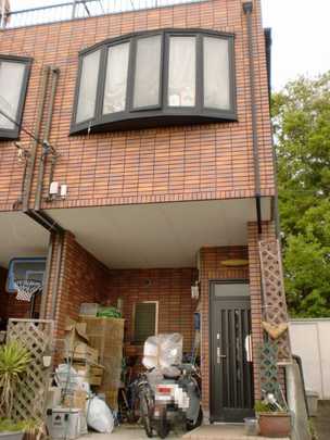 Local appearance photo. Exterior (1)