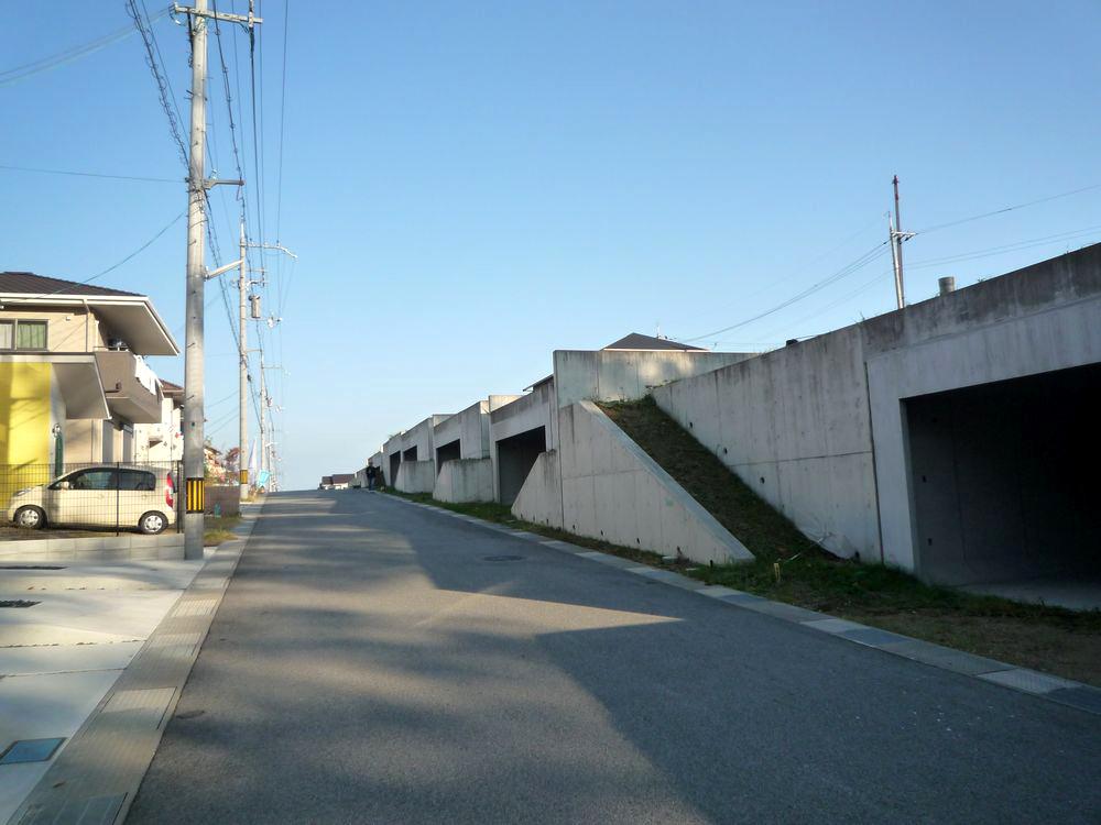 Sale already cityscape photo.  ■ This is a new condominium in the Sky Hills!  ■ 