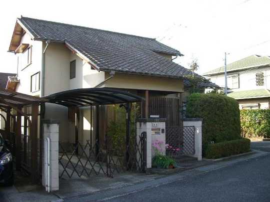 Local appearance photo. This property appearance.