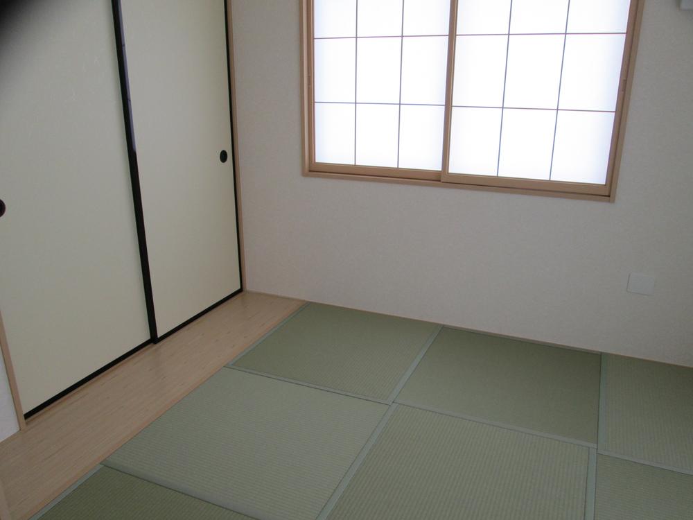 Other introspection. Japanese style room
