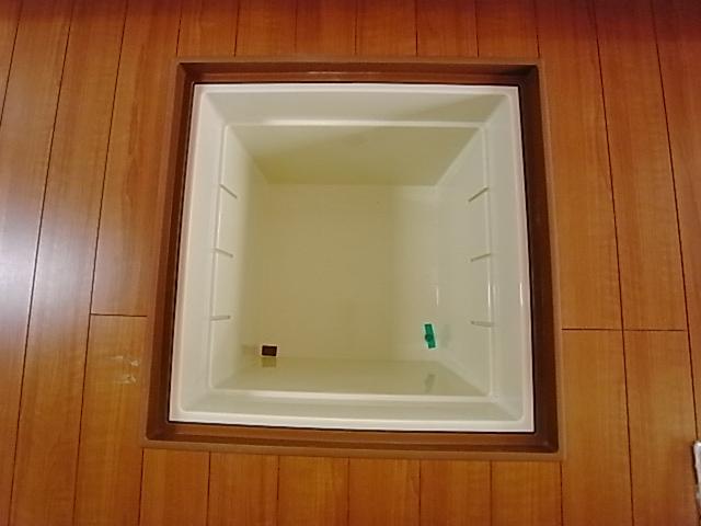 Other Equipment. Same specifications under the floor storage