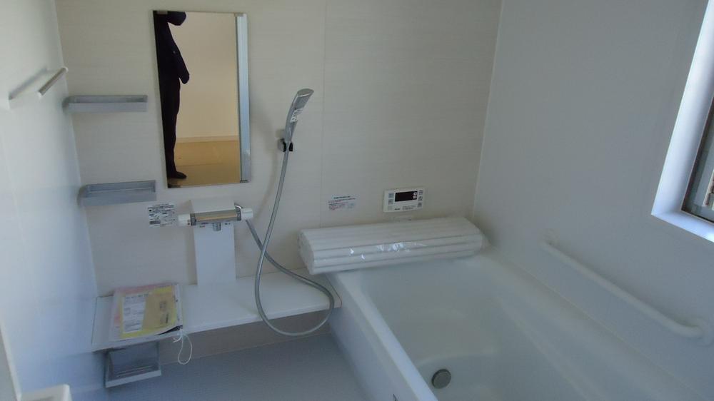 Same specifications photo (bathroom)