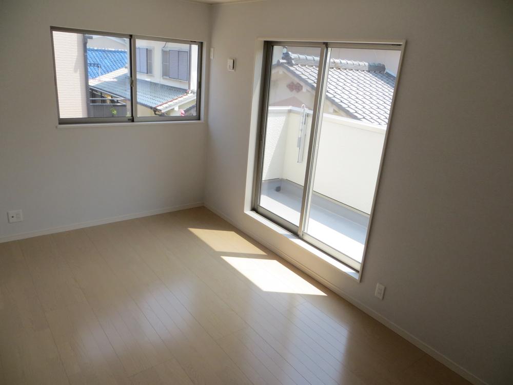 Same specifications photos (Other introspection)