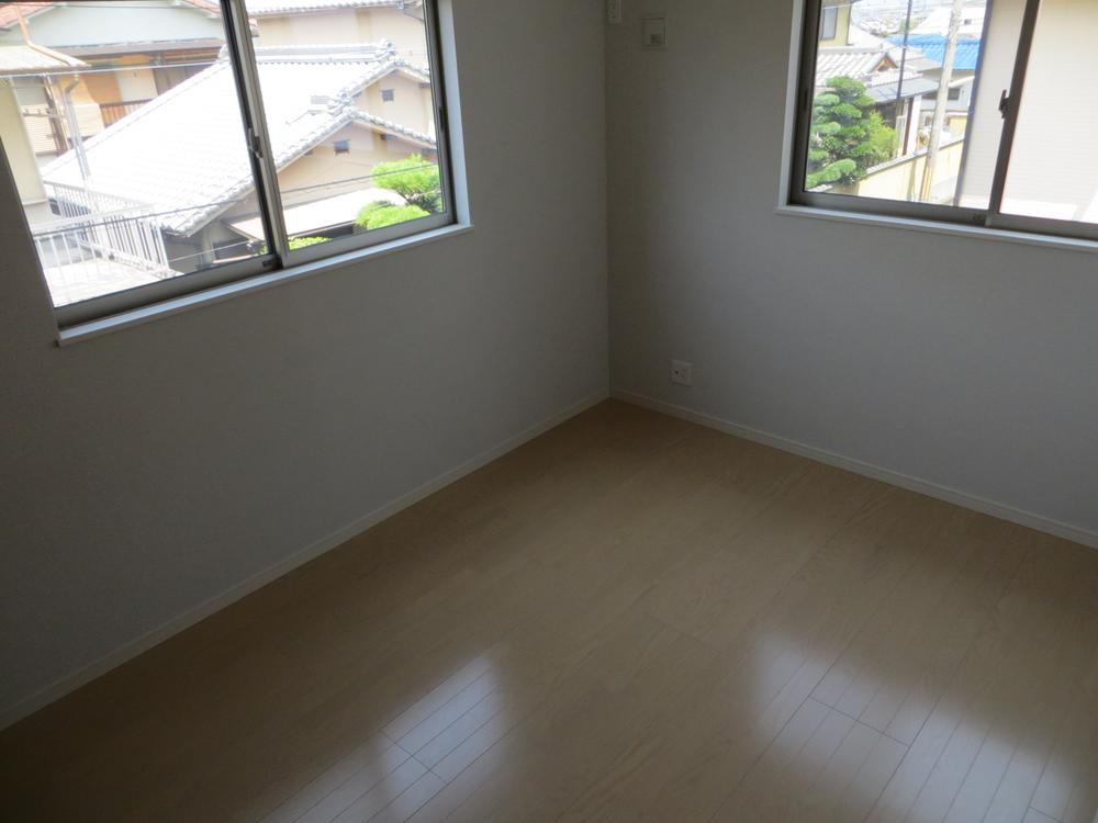 Same specifications photos (Other introspection)