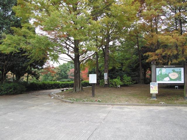 park. Hatada 875m rich natural blessed park to the park. Rest of the spot where you can enjoy a stroll go out walking. 