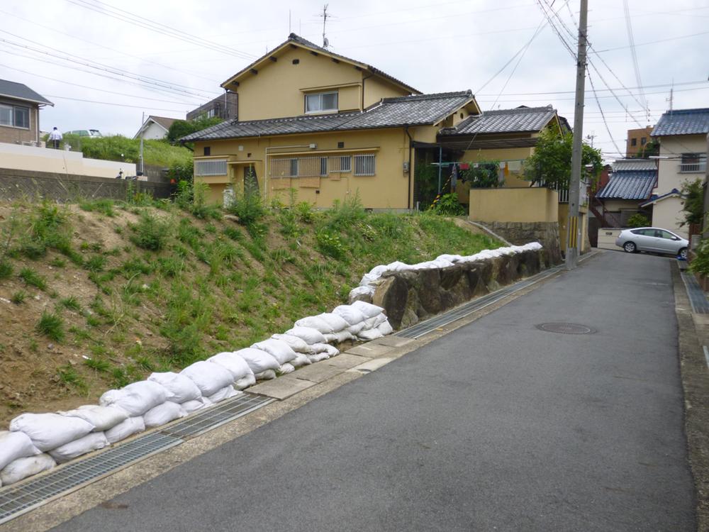 Local photos, including front road. Local (July 2013) Shooting