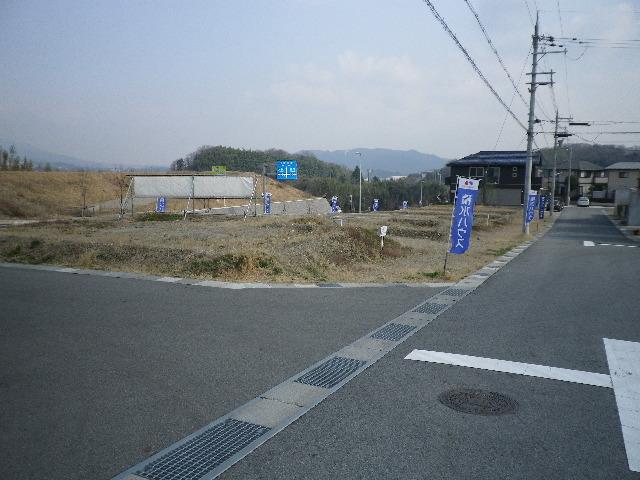 Local photos, including front road. C12-1 No. land site (March 2012) shooting