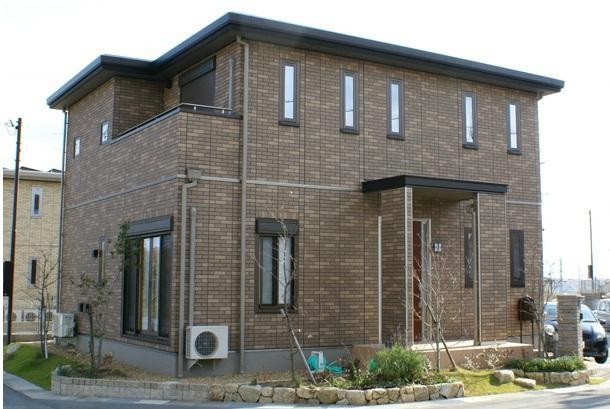 Building plan example (exterior photos). Building plan example