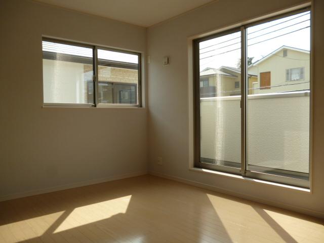 Non-living room. 2F: Western-style (specification example)