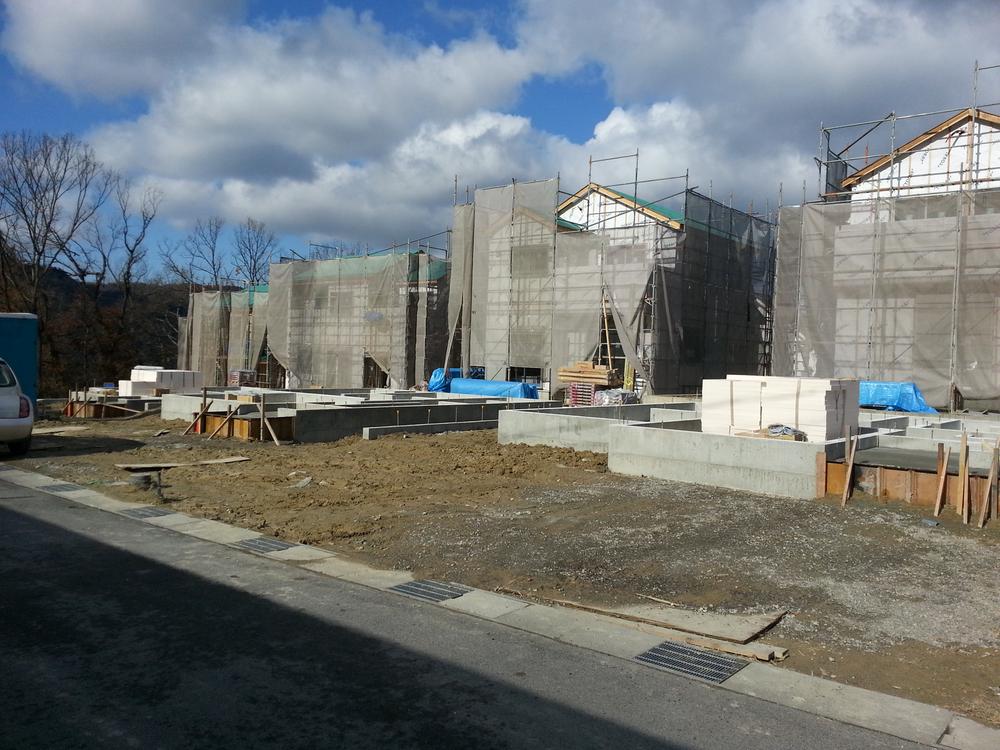 Local photos, including front road. Local (12 May 2013) Shooting