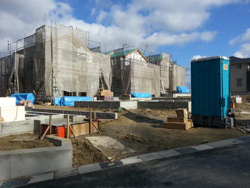 Local photos, including front road. Local (12 May 2013) Shooting