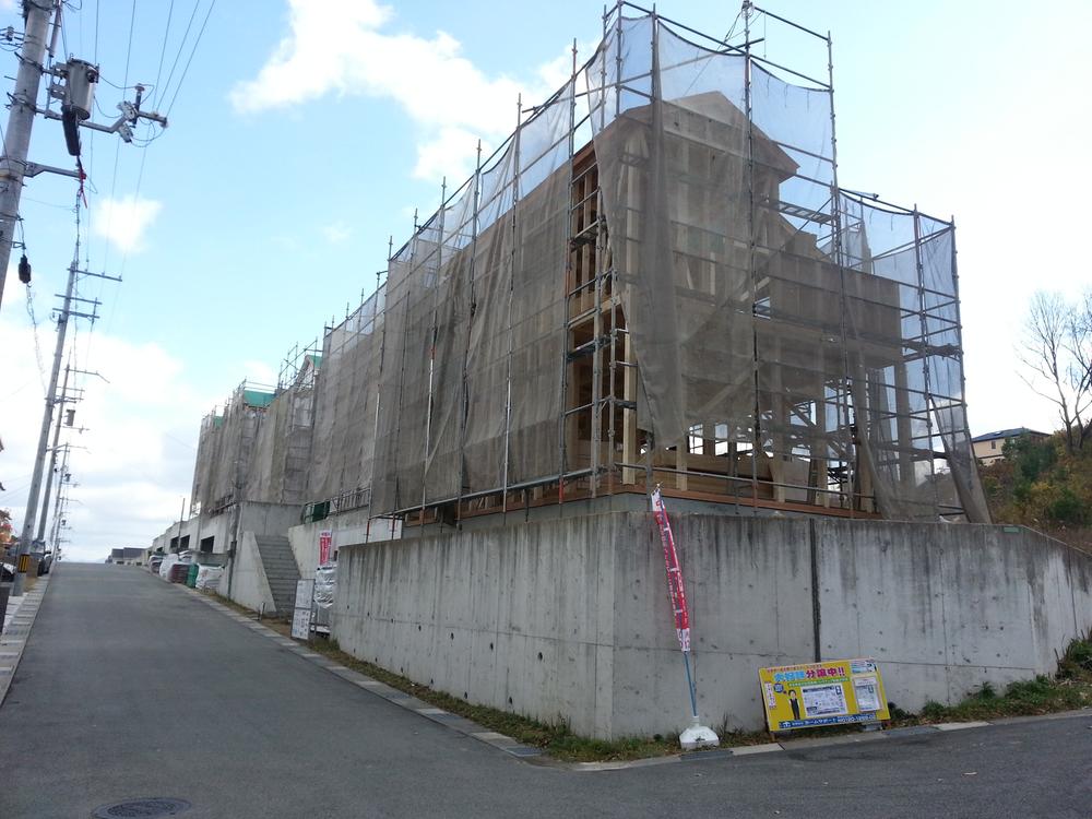 Local appearance photo. Local (12 May 2013) Shooting