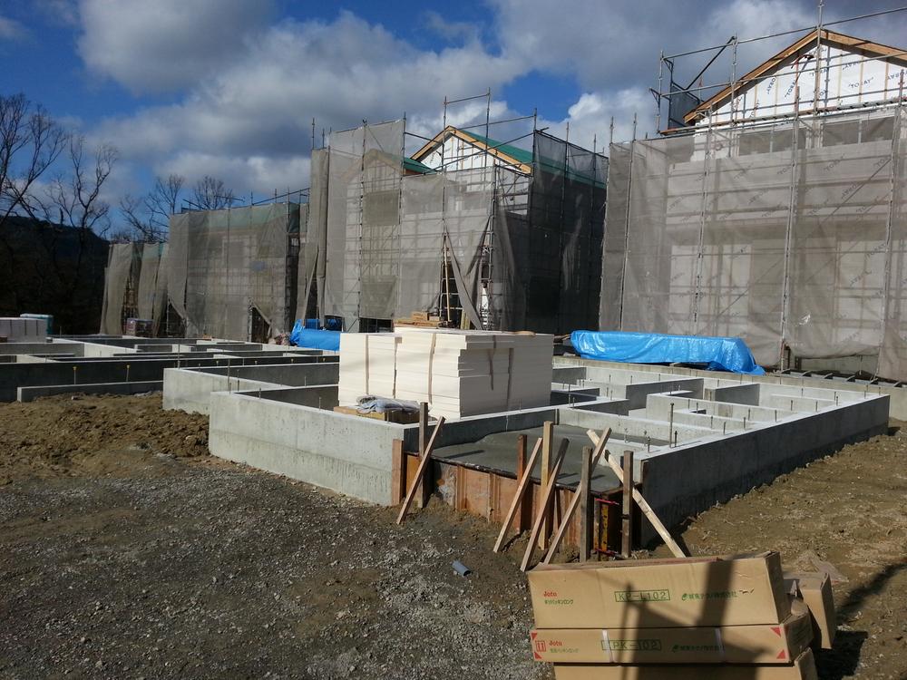 Local appearance photo. Local (12 May 2013) Shooting