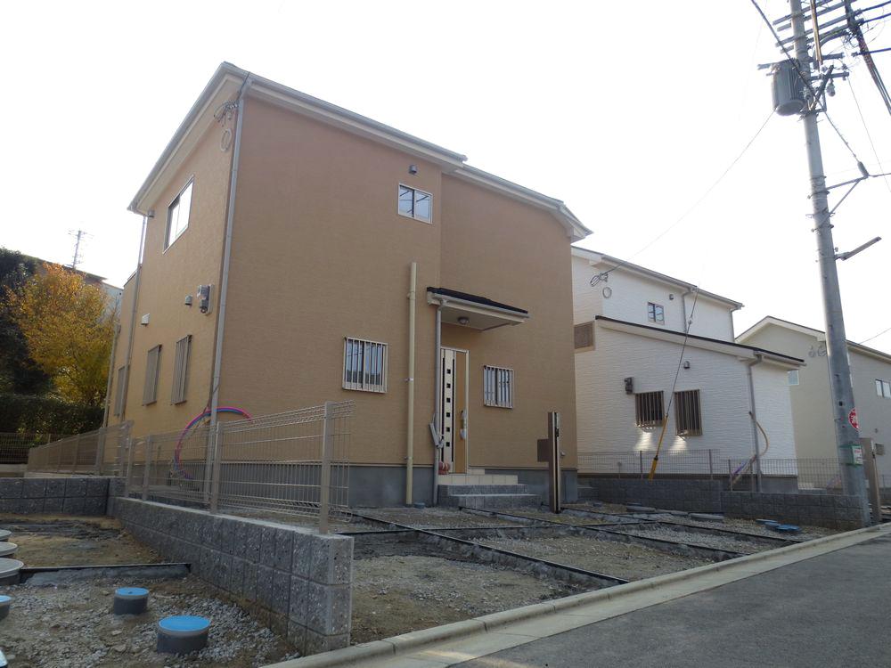 Local appearance photo.  ■ 4 Building Exterior Photos ■ 
