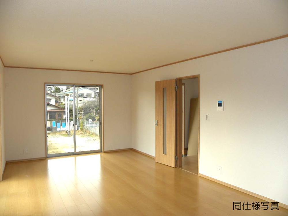 Same specifications photos (living). ■ Do not worry about condensation in pairs glass use ■