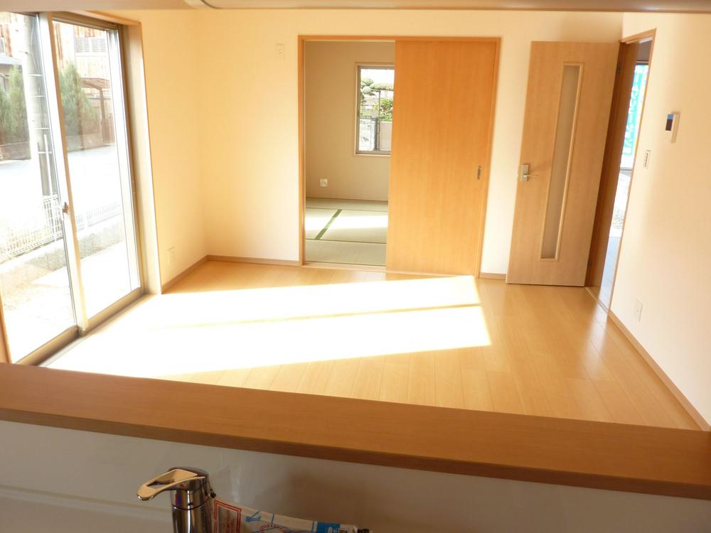 Living. Local (11 May 2013) Shooting