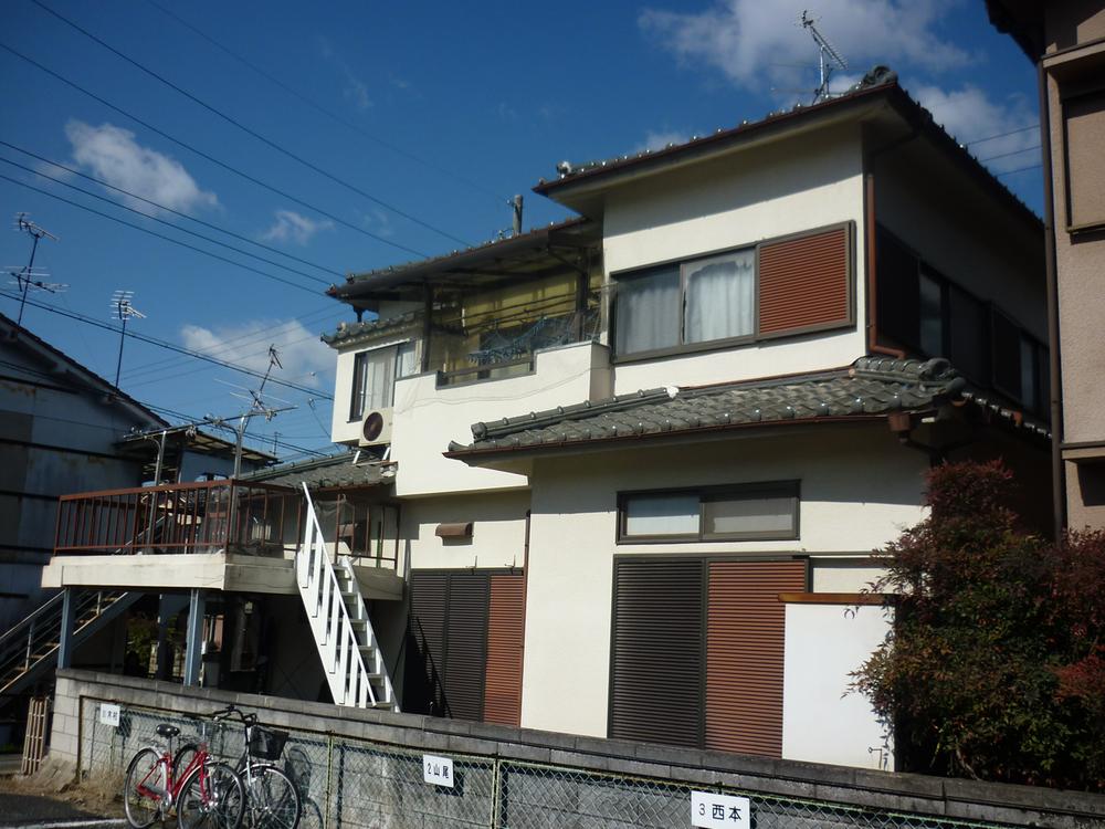 Local appearance photo