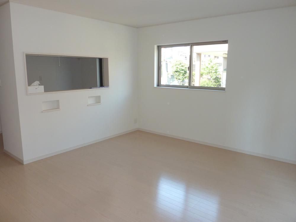 Same specifications photos (living)