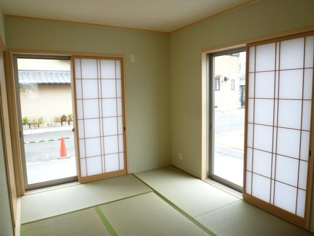 Non-living room. Indoor (11 May 2013) Shooting