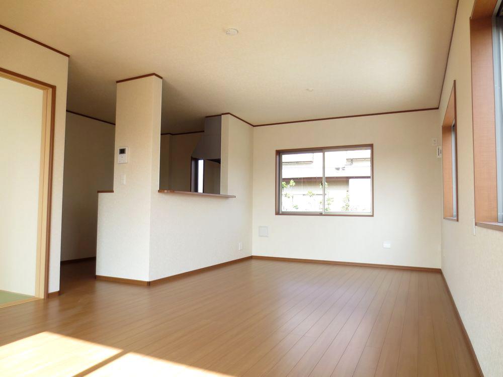 Living. ■ Do not worry about condensation in pairs glass use ■