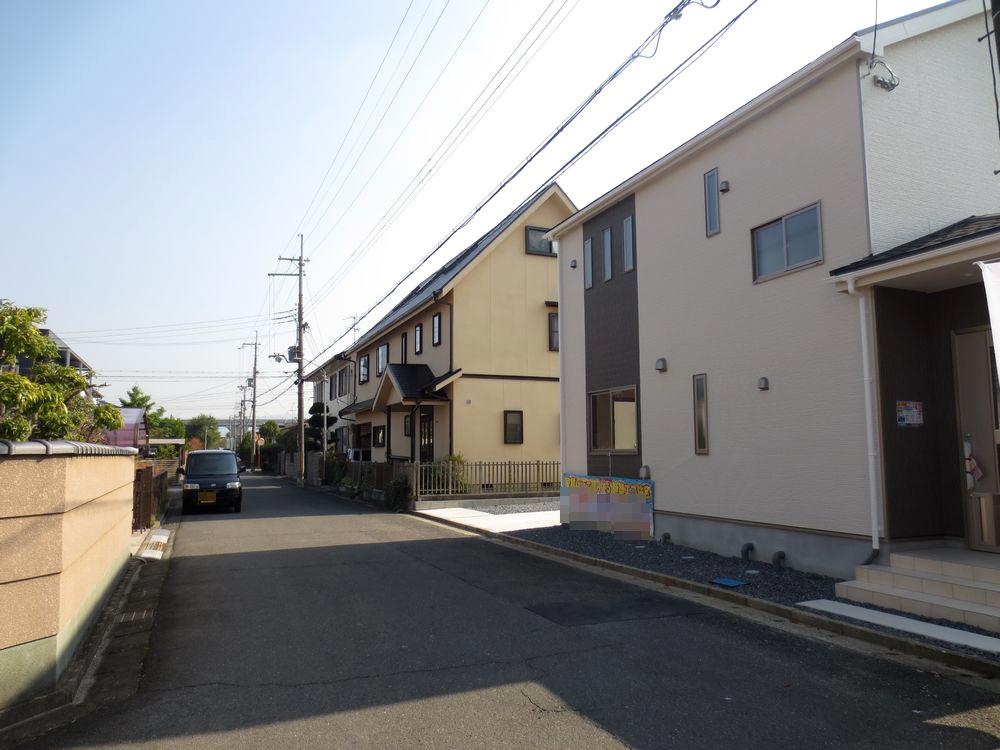 Local photos, including front road. ■ There are over the front road width 6m! ■