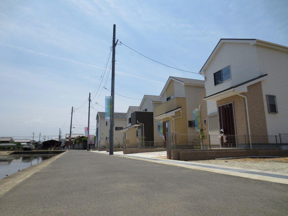 Local photos, including front road