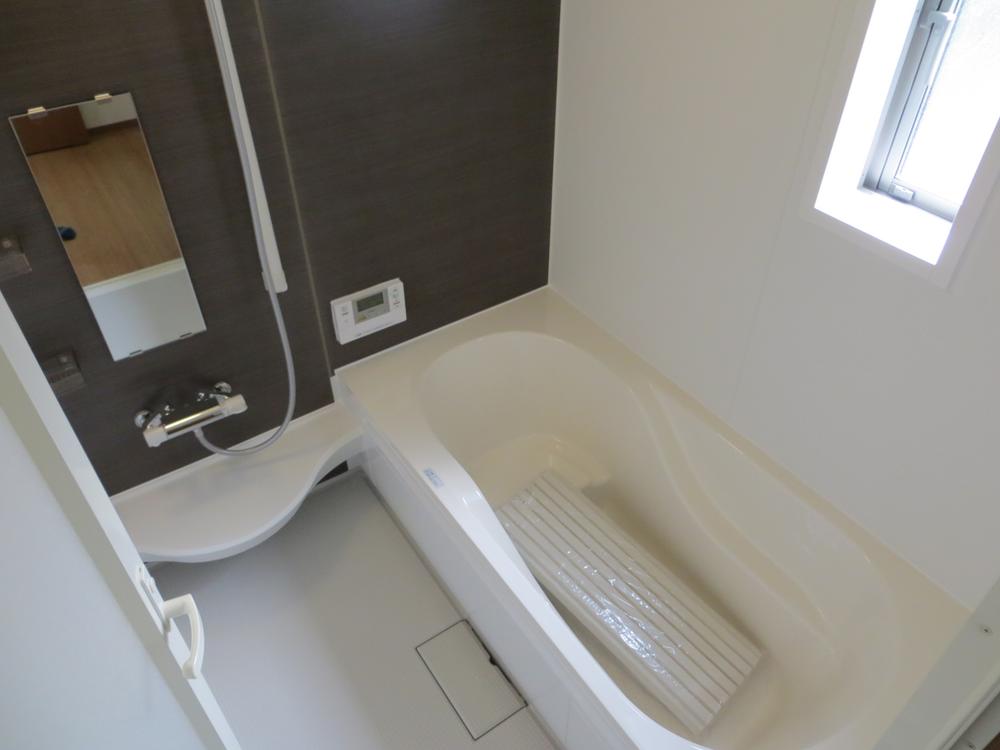 Bathroom. Bathroom to heal fatigue of the day, spacious 1 tsubo or more