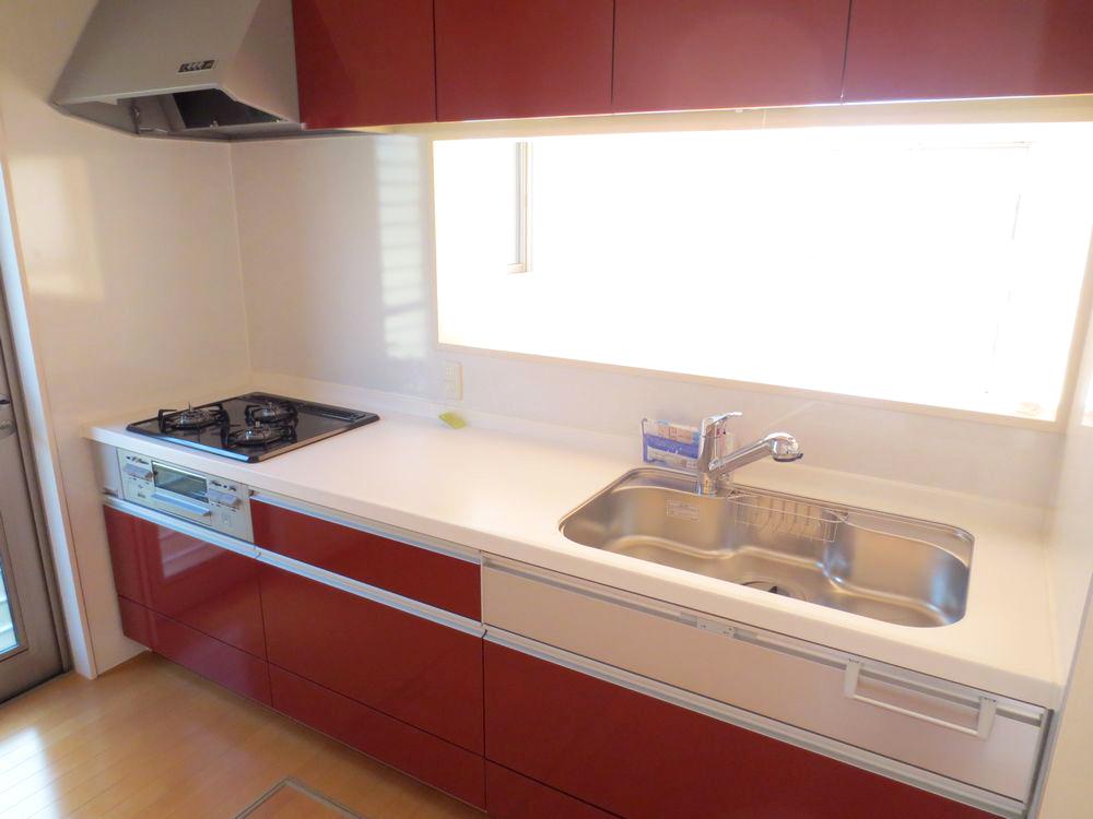 Kitchen. ■ Quiet sink, System kitchen of artificial marble top plate is equipped with water purification function (No. 3 areas kitchen photos) ■