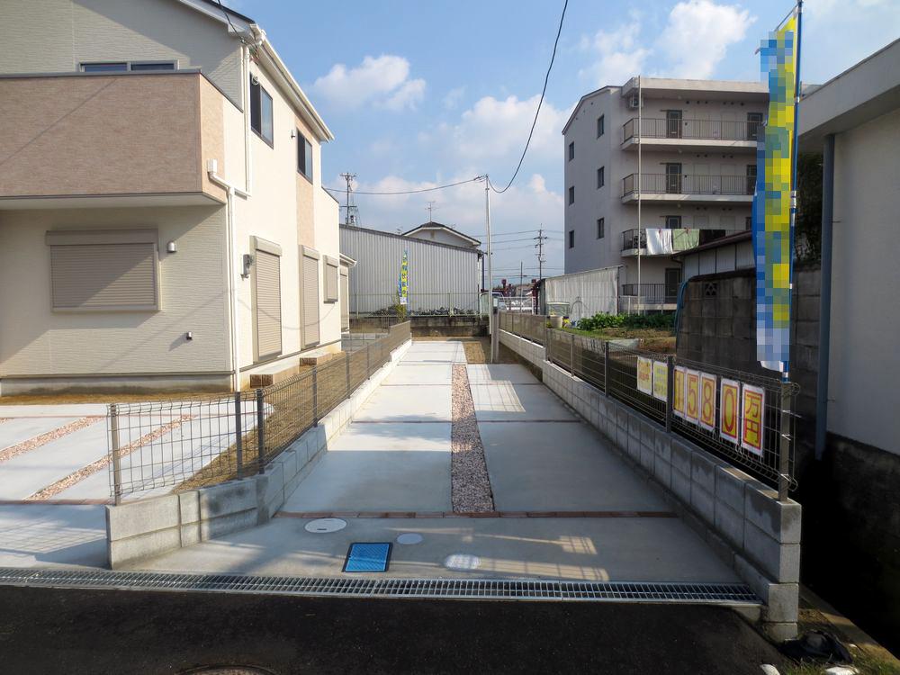 Parking lot. ■ Parking 2 units can be (No. 3 place Parking photo) ■